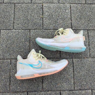 Nike Sportschuhe Lebron James