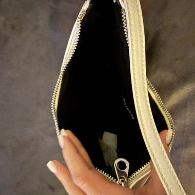 Cremefarbene Schultertasche