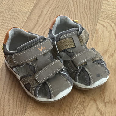 Scarpa bambino taglia 20