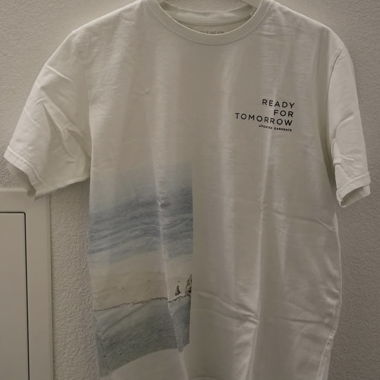 T-shirt bianco con grafica