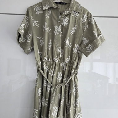 Abito verde con stampa in cotone Zara