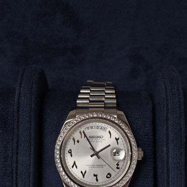 Seikoday date white dial
