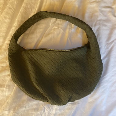 Geflochtene Schultertasche