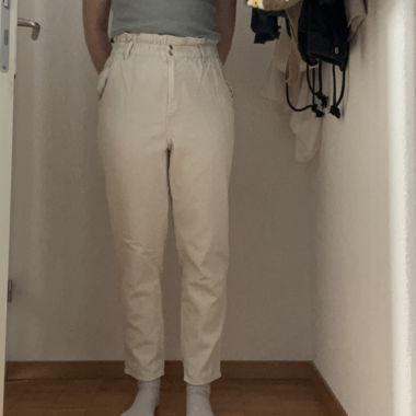 Beige Jeans