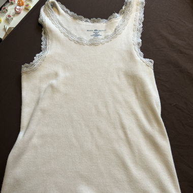Canotta Brandy Melville con pizzo – bianco