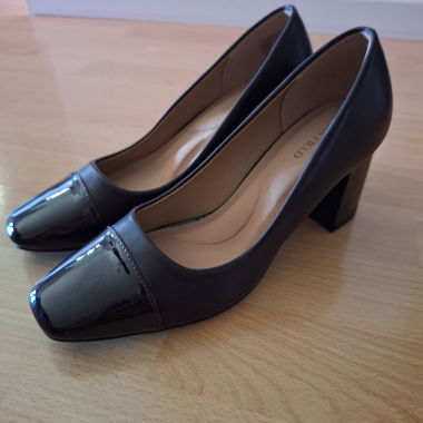 Anna Field Pumps mit Absatz Braun mit Zehenkappe