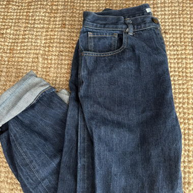 Dunkelblaue Jeans