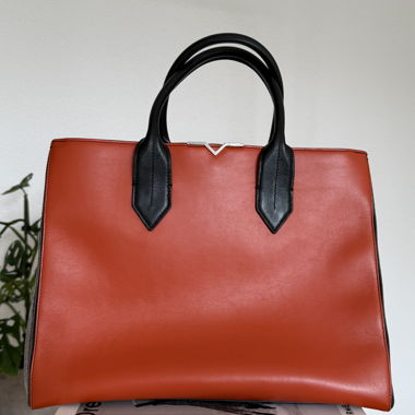 HUGO BOSS Handtasche mit Snake-Detail (Original)