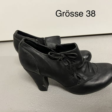 Scarpe nere Gr. 38