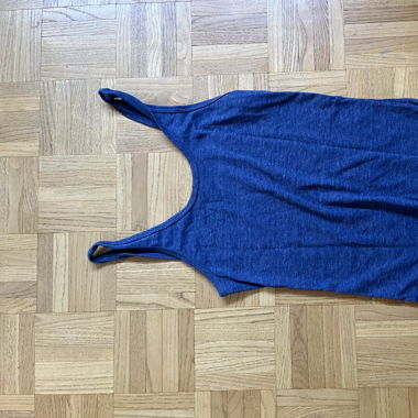 Blaues Top 