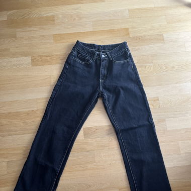 Schwarze Jeans