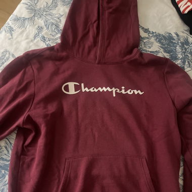 pull champion taille 174/179