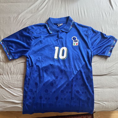 Italia Retro Roberto Baggio Shirt