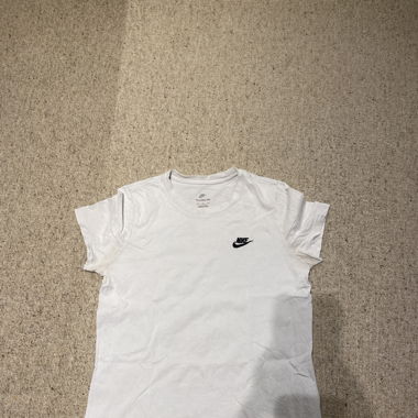 Weisses Nike T-shirt