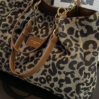 leo-printed handtasche