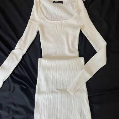 Robe moulante en côte blanche
