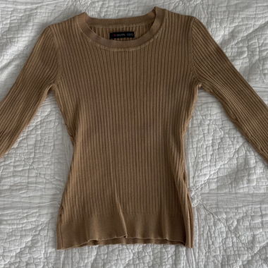 Brauner Pullover
