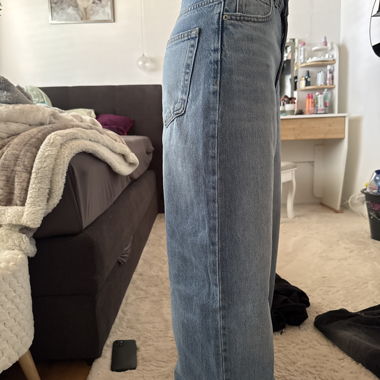 Weite High-Waist Jeans