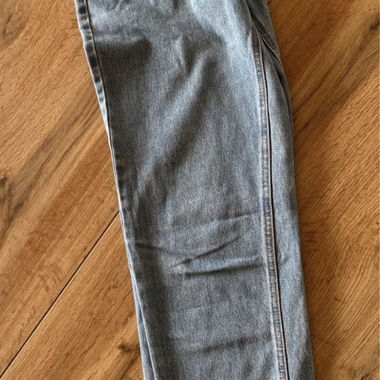 Light wash jeans