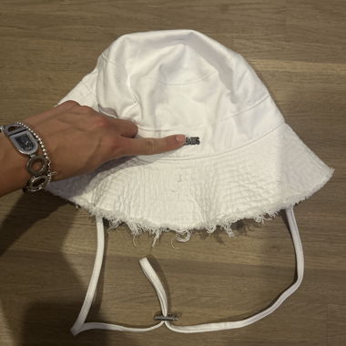 Chapeau bob blanc