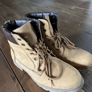 Bottes de travail en cuir beige