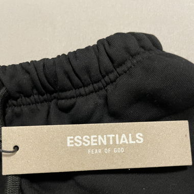 Essantials shorts