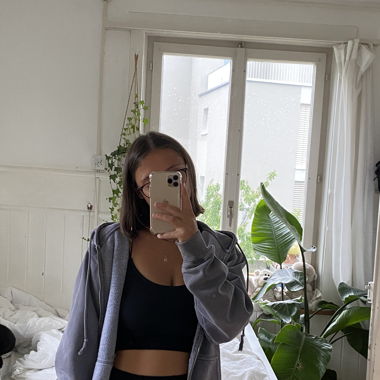 zipper from brandy melville