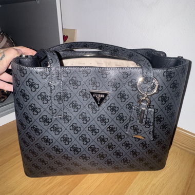 Guess Tasche