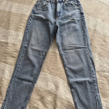 Jeans New Yorker XS con buchi