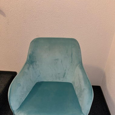 4 Türkise Stühle mit goldenen Beinen