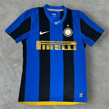 Milito Inter Mailand Trikot
