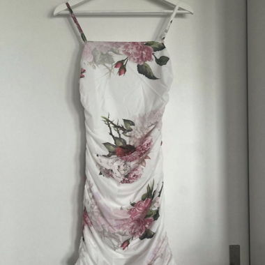 Never worn dress, size S