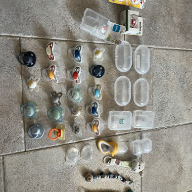 Set di succhietti con scatole