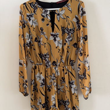 Gelbes Kleid mit Blumen - Gr. 40 (mit Gürtel)