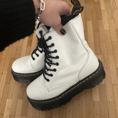 Dr Martens platform boots