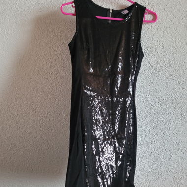 Robe à sequins noire