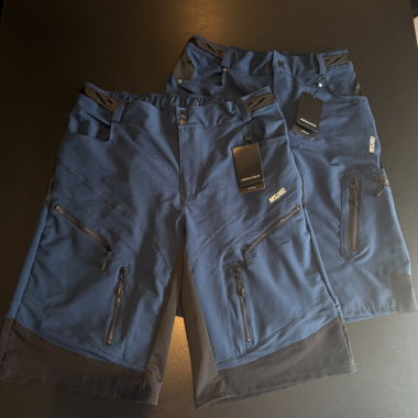 Blue/black cycling shorts - Men XL