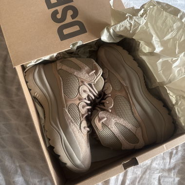 Stivali / Scarpe Yeezy DSRT Gr. 39