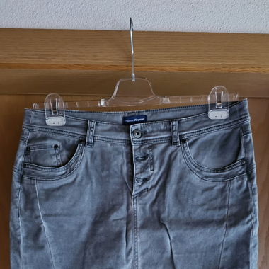 gonna in jeans