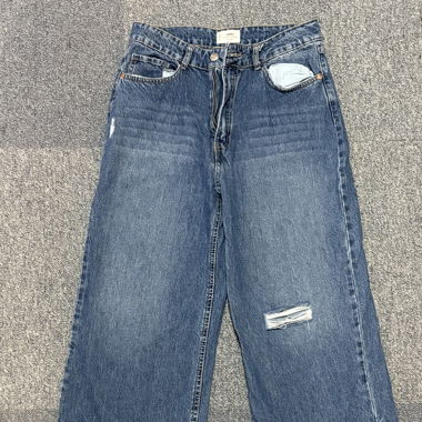 Large jeans 