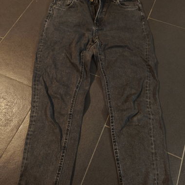 Dunkelgraue Jeans
