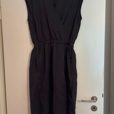 Abito estivo elegante di UNIQLO U