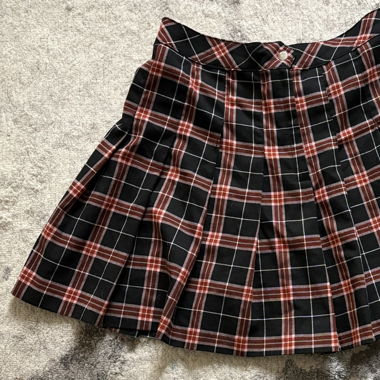 PLEATED SKIRT ! ROT, SCHWARZ KARIERT