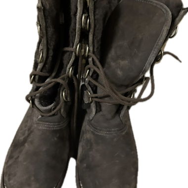 Braune UGG Winterstiefel aus Wildleder