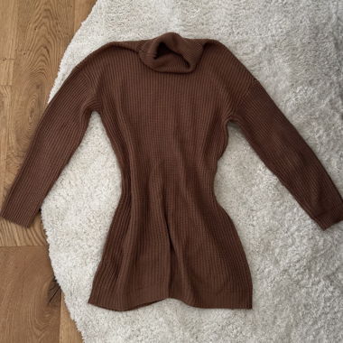 Cosy & Chic: Strickkleid von Missguided (S/M)
