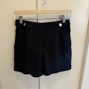 BUTTON-DETAIL SHORTS