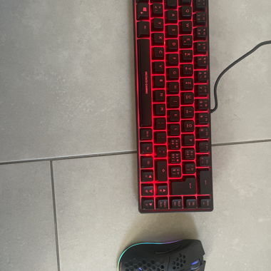 DELTACO Gaming Tastatur mit DELTACO Maus