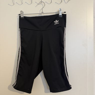 cyclistes de sport Adidas noir 3 bandes