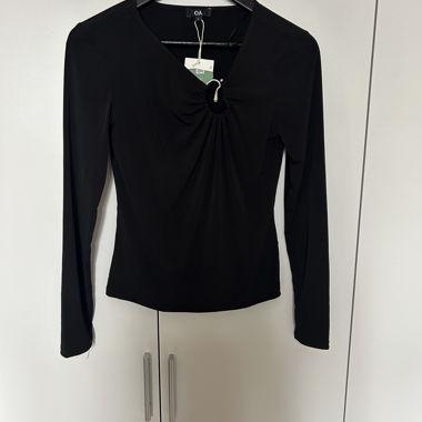 Black Long-Sleeve Top