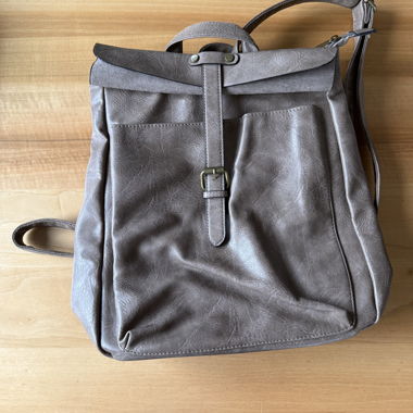 Zaino grigio in ecopelle
